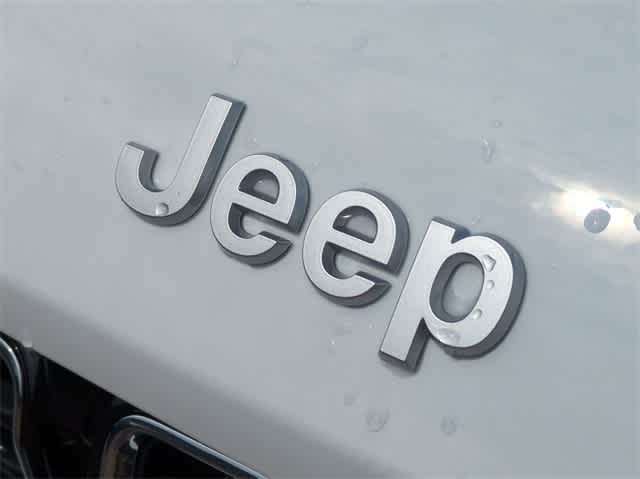 Thumbnail: 2024 Jeep Grand Cherokee - 12