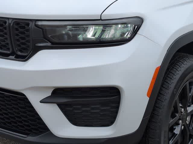 Thumbnail: 2025 Jeep Grand Cherokee - 11