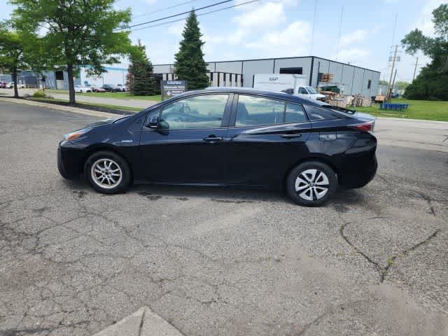 Thumbnail: 2016 Toyota Prius - 4