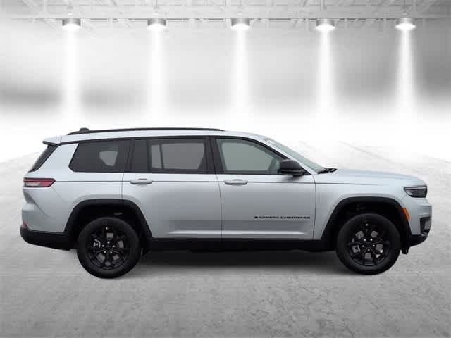 Thumbnail: 2025 Jeep Grand Cherokee L - 9