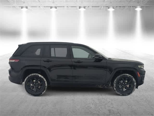 Thumbnail: 2025 Jeep Grand Cherokee - 9