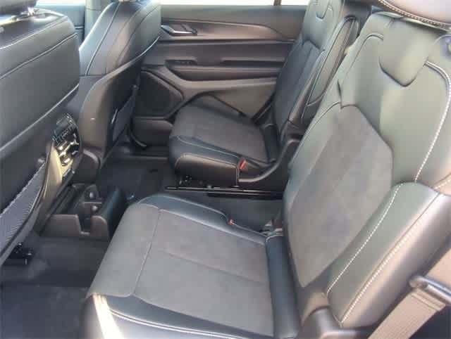 Thumbnail: 2025 Jeep Grand Cherokee L - 12