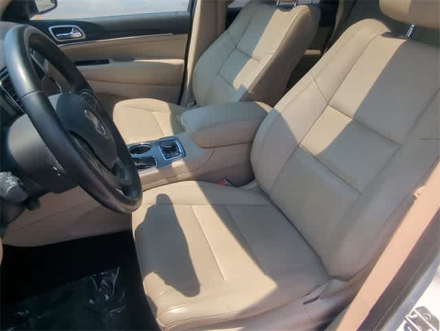 Thumbnail: 2020 Jeep Grand Cherokee - 16