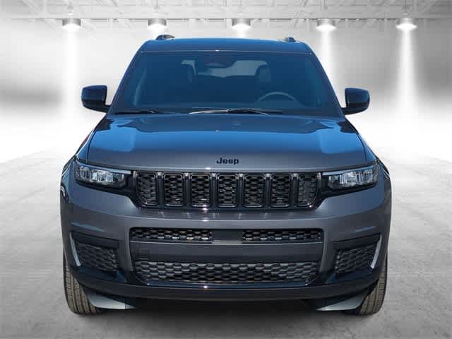 2025 Jeep Grand Cherokee Altitude X photo 3