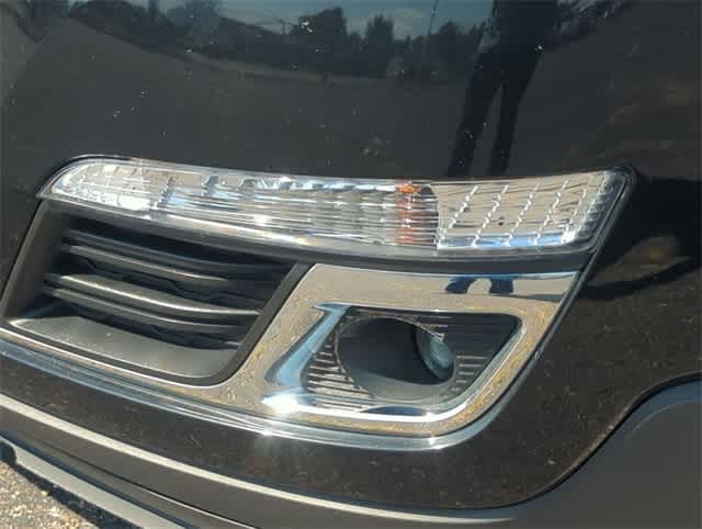 Thumbnail: 2016 Chevrolet Traverse - 11