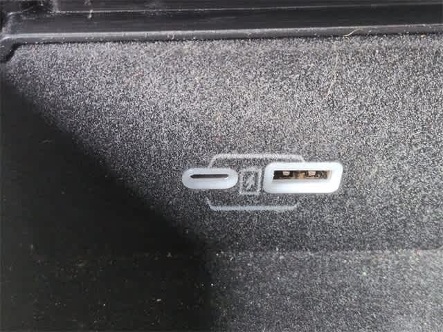 Thumbnail: 2024 Jeep Wagoneer - 32