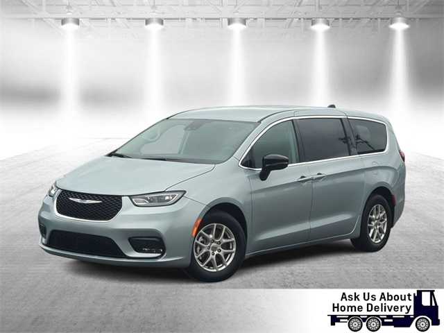 Thumbnail: 2024 Chrysler Pacifica - 1