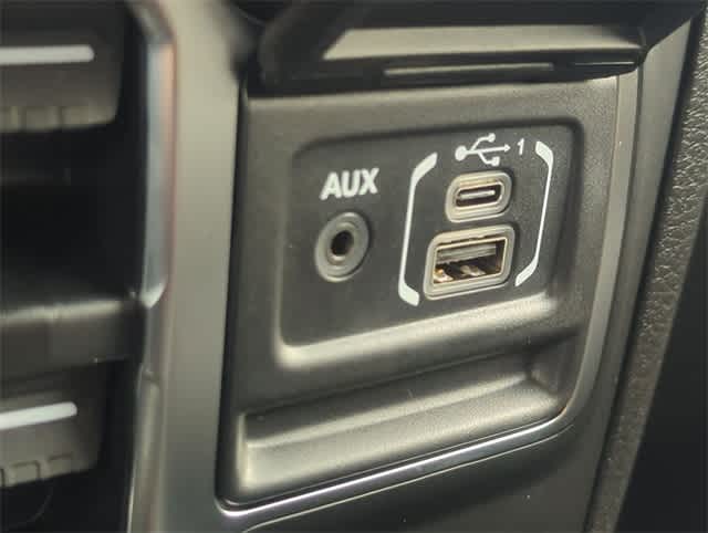 Thumbnail: 2025 Jeep Wrangler - 31