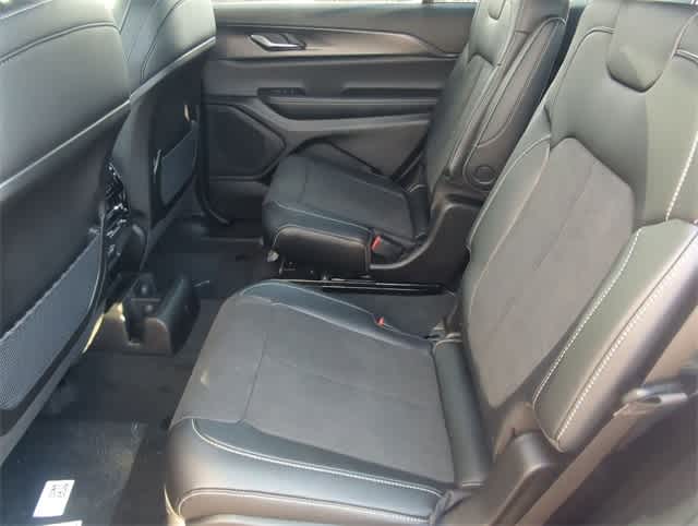 Thumbnail: 2025 Jeep Grand Cherokee L - 20