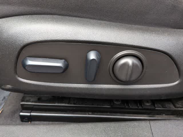 Thumbnail: 2023 Chevrolet Malibu - 17