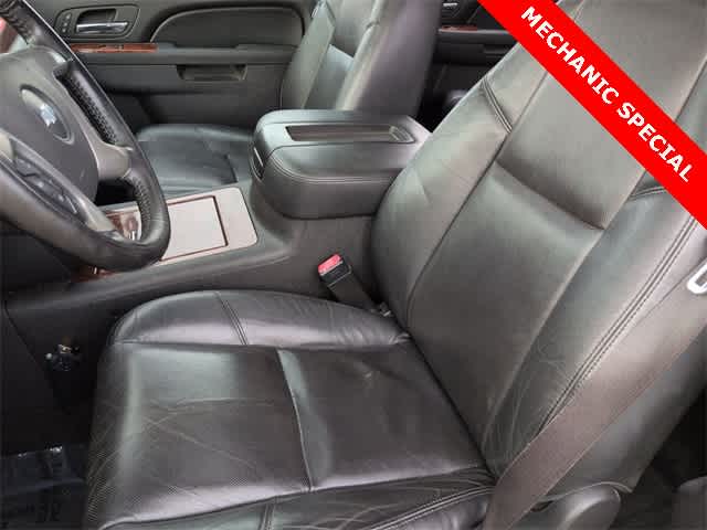 Thumbnail: 2013 Chevrolet Avalanche 1500 - 16