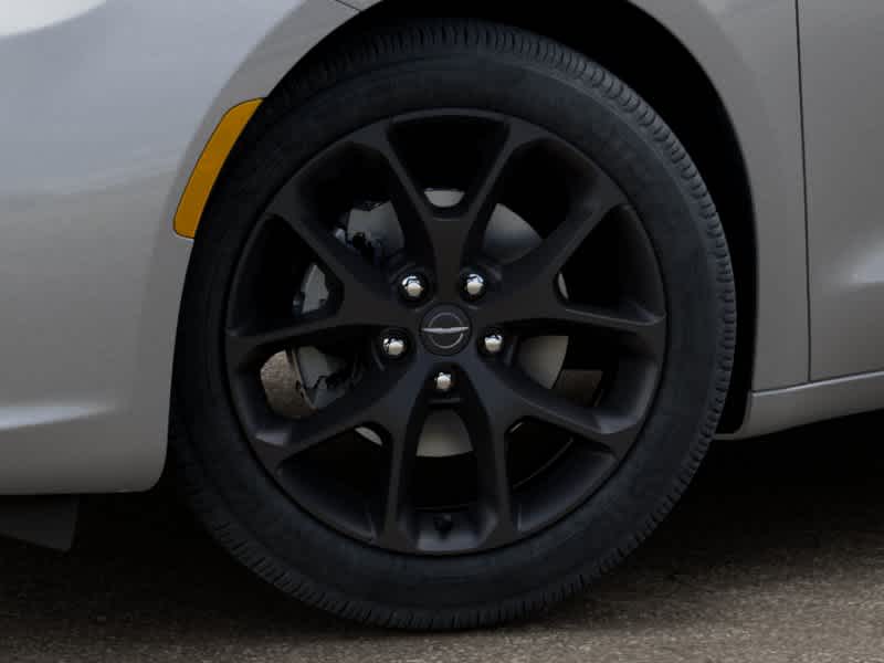 Thumbnail: 2026 Chrysler Pacifica - 8