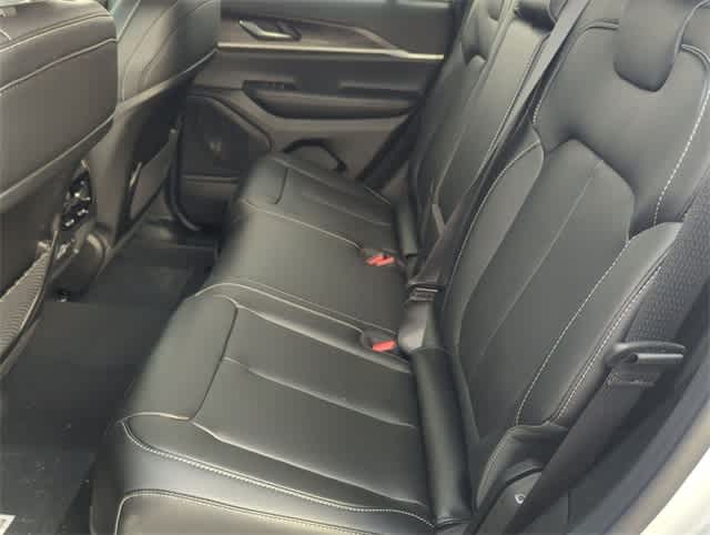 Thumbnail: 2025 Jeep Grand Cherokee - 19