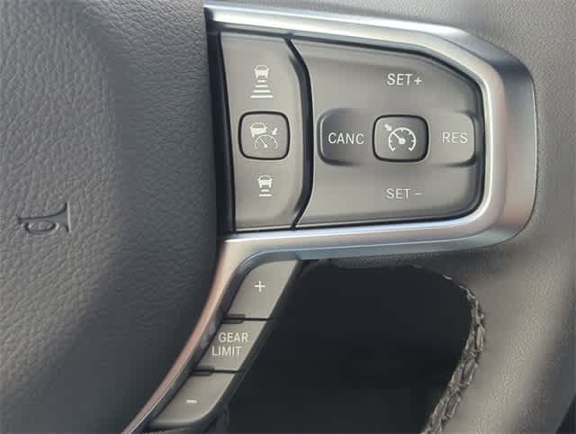 Thumbnail: 2025 RAM 1500 - 17