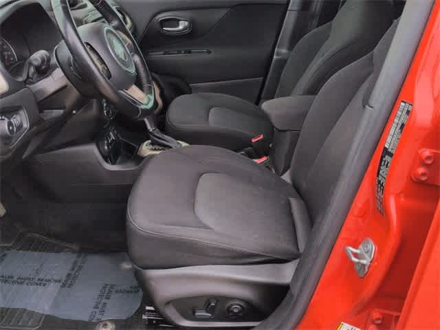 Thumbnail: 2017 Jeep Renegade - 22