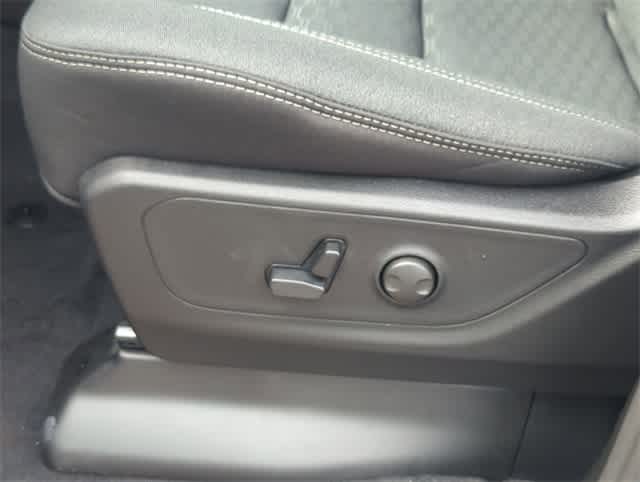 Thumbnail: 2025 RAM 1500 - 10