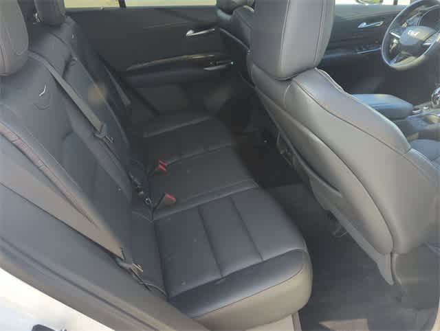 Thumbnail: 2023 Cadillac XT4 - 21