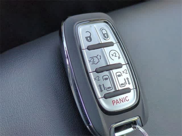 Thumbnail: 2026 Chrysler Pacifica - 35