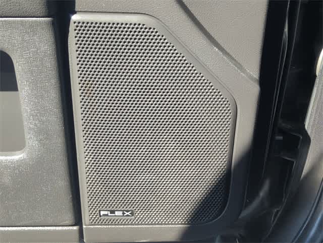 Thumbnail: 2017 Ford Flex - 32