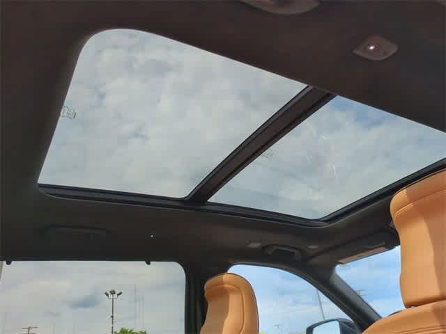 2022 Jeep Grand Cherokee L Summit 23