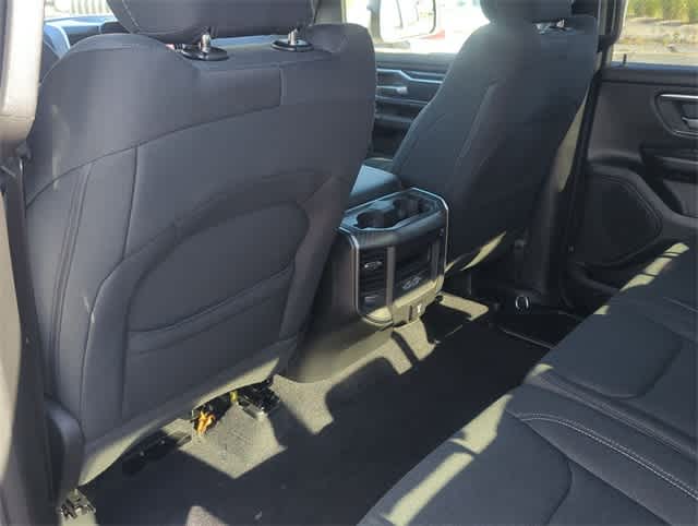 Thumbnail: 2025 RAM 1500 - 18