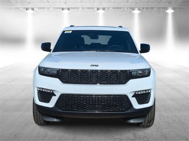 Thumbnail: 2025 Jeep Grand Cherokee - 3