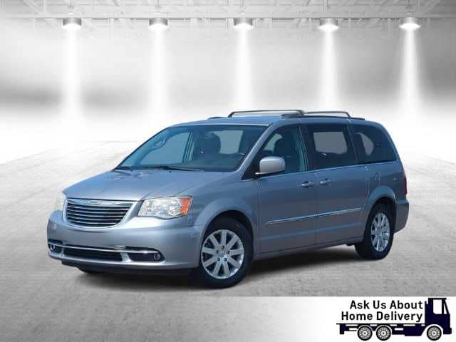 Used 2014 Chrysler Town & Country Touring with VIN 2C4RC1BG0ER112101 for sale in Garden City, MI