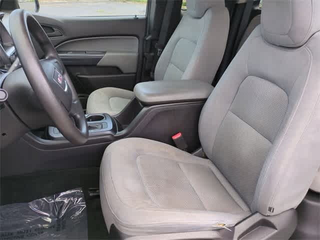 Thumbnail: 2015 GMC Canyon - 16