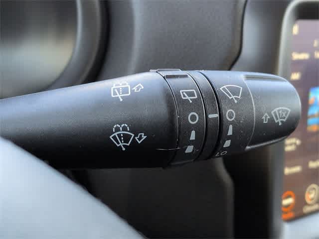 Thumbnail: 2023 Jeep Renegade - 26