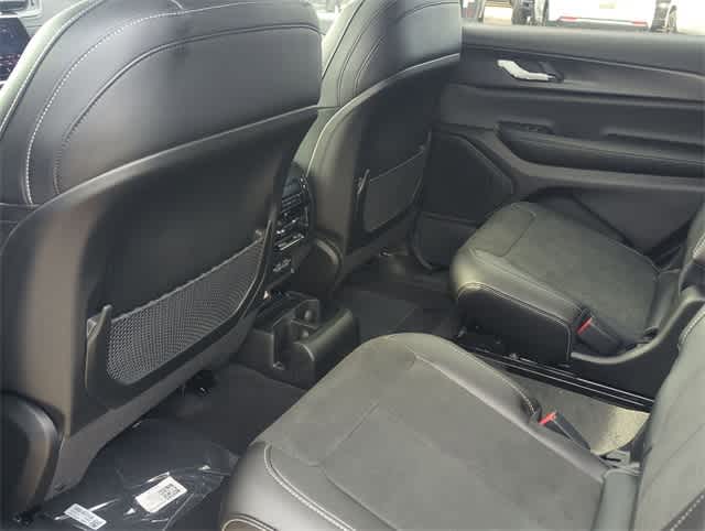 Thumbnail: 2025 Jeep Grand Cherokee L - 18