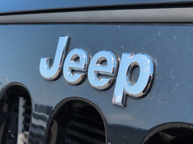 Thumbnail: 2017 Jeep Wrangler - 12