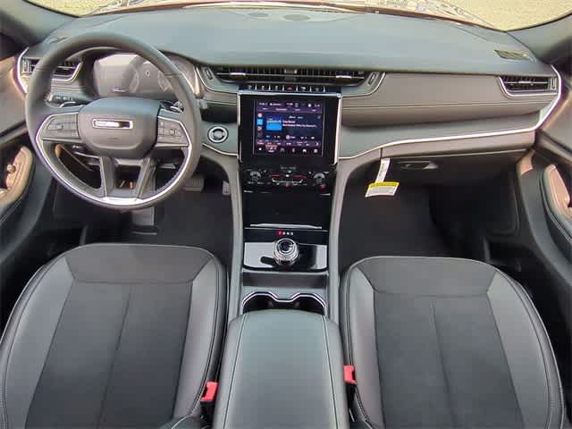 2025 Jeep Grand Cherokee Altitude 15