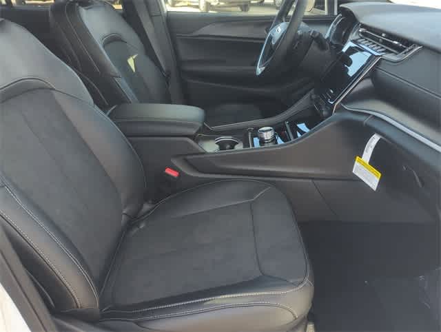 Thumbnail: 2025 Jeep Grand Cherokee - 23