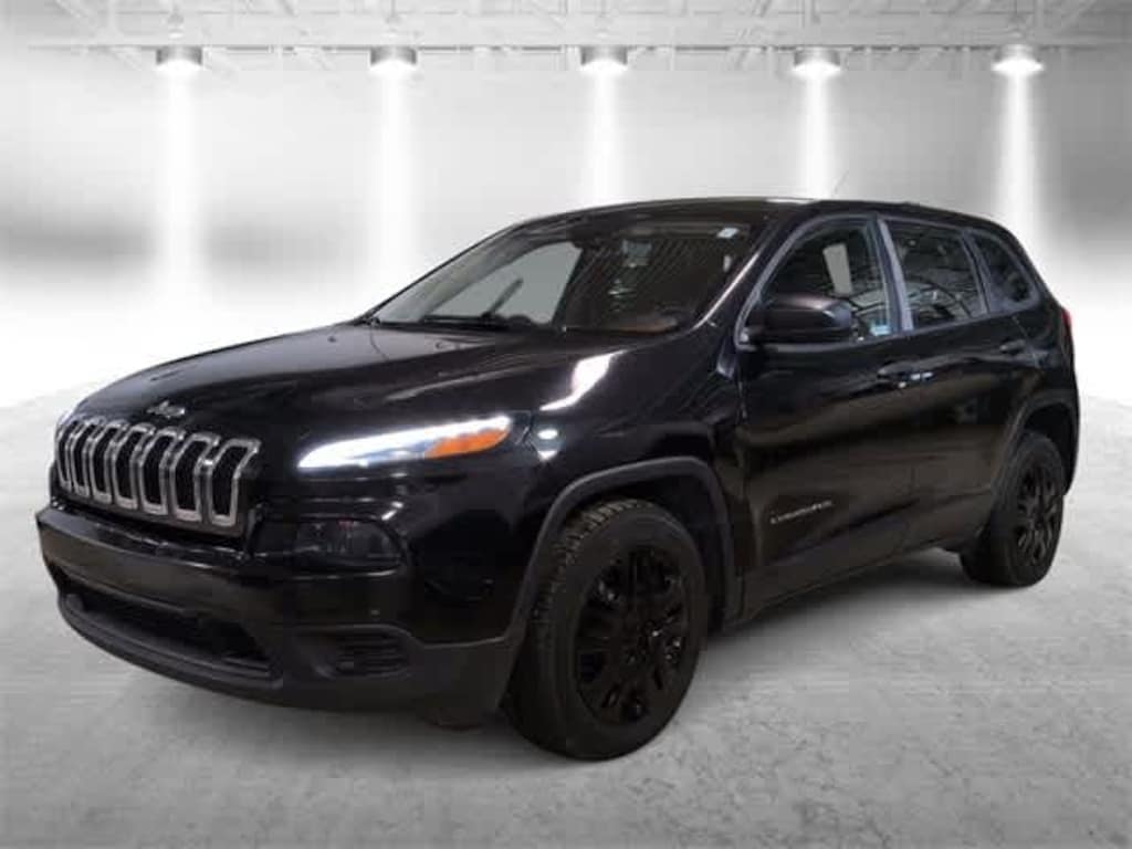 Used 2018 Jeep Cherokee Sport SUV