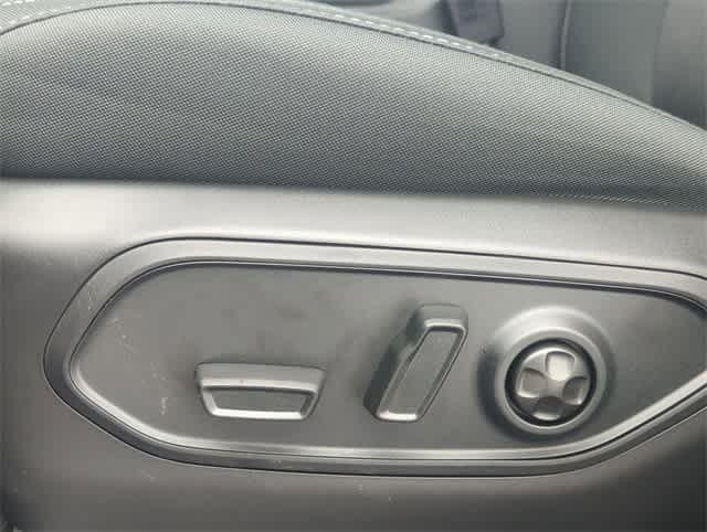 Thumbnail: 2025 Jeep Grand Cherokee L - 17