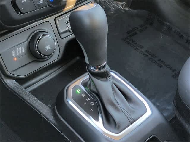 Thumbnail: 2023 Jeep Renegade - 32