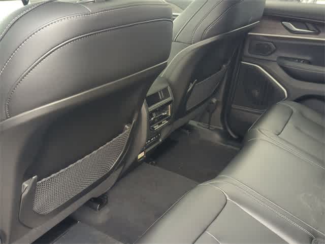 Thumbnail: 2026 Jeep Grand Cherokee - 18