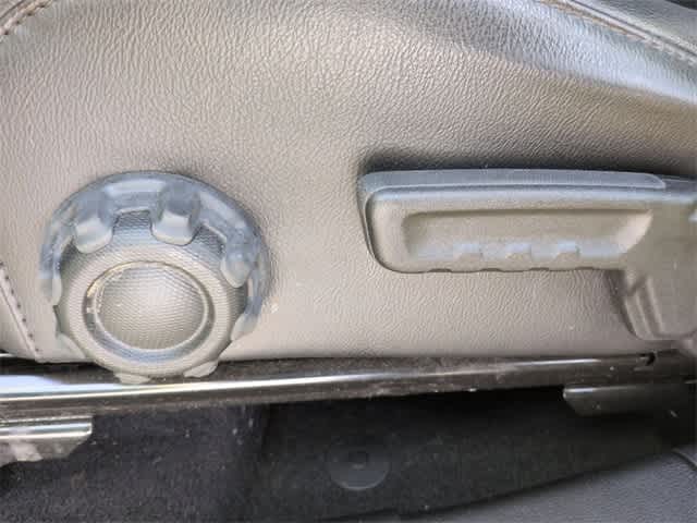 Thumbnail: 2023 Jeep Wrangler - 19