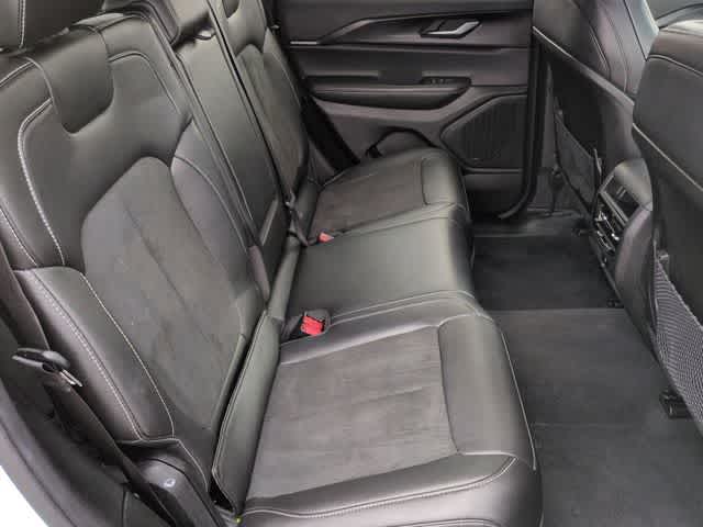 Thumbnail: 2025 Jeep Grand Cherokee - 21