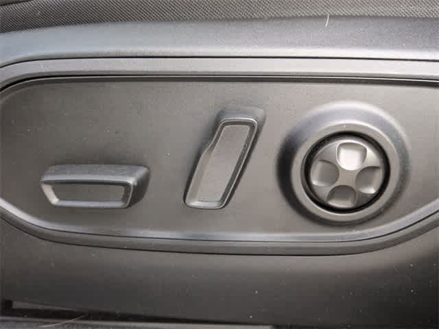 Thumbnail: 2023 Jeep Grand Cherokee - 18