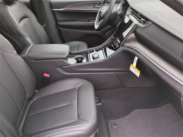 Thumbnail: 2025 Jeep Grand Cherokee - 24