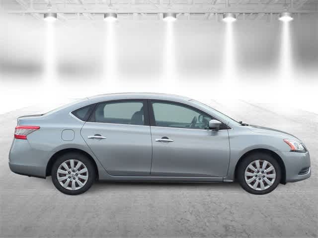 Thumbnail: 2013 Nissan Sentra - 9