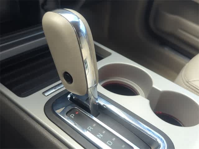 Thumbnail: 2010 Ford Edge - 30