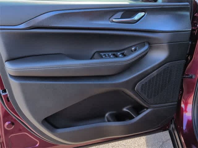 Thumbnail: 2025 Jeep Grand Cherokee - 10