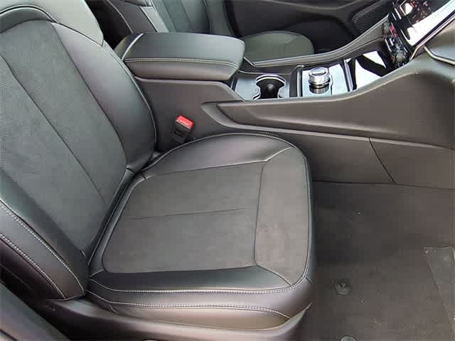 Thumbnail: 2025 Jeep Grand Cherokee L - 25