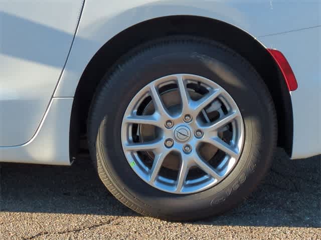 Thumbnail: 2026 Chrysler Pacifica - 14