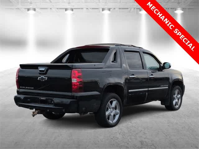 Thumbnail: 2013 Chevrolet Avalanche 1500 - 8