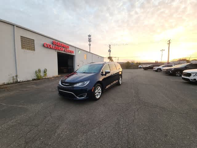 Used 2020 Chrysler Pacifica Limited Van