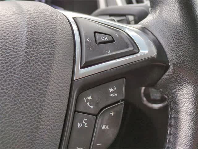 Thumbnail: 2016 Ford Edge - 24