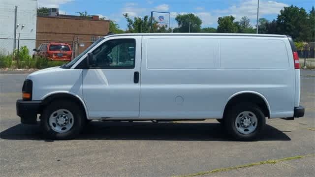 Thumbnail: 2017 Chevrolet Express - 5